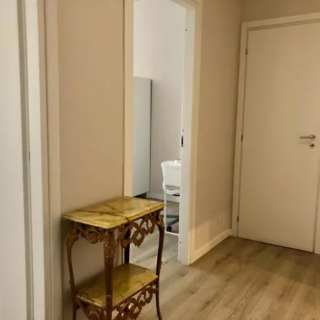 Yhome | J Stadium - Toscana Apartments