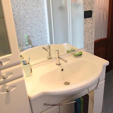 Yhome | J Stadium - Toscana Apartments Apartment